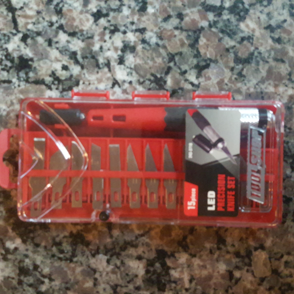 TOOLSHOP 15 piece LED precision Knife Set w/LED light soft grip new in package
